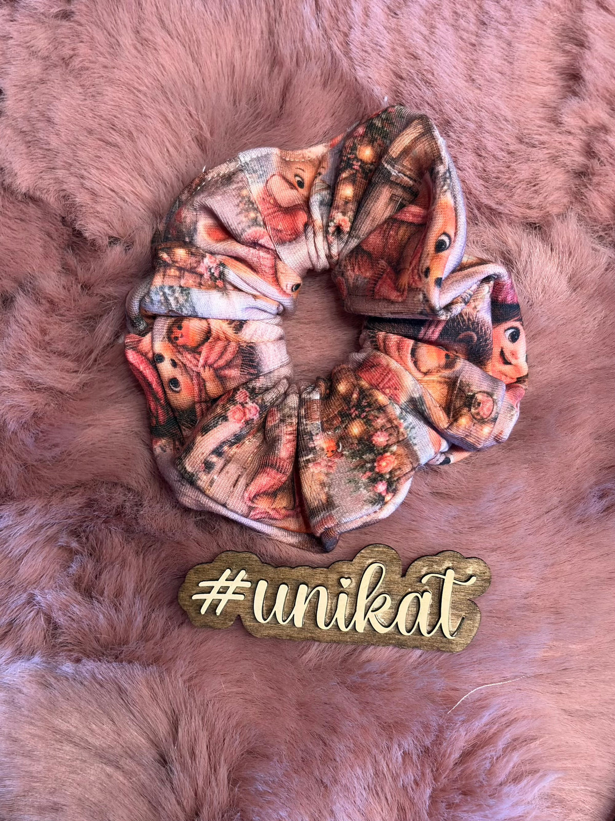 Handmade Scrunchie „Weihnachtszauber“ – 3 Größen