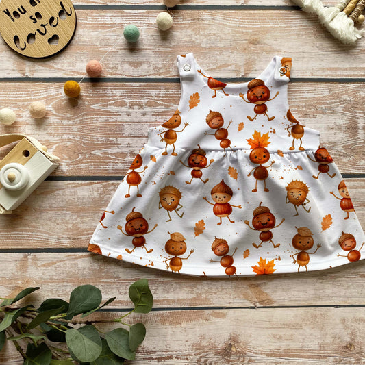 Handmade Latzkleid „Eicheltanz“ | Gr. 56–104