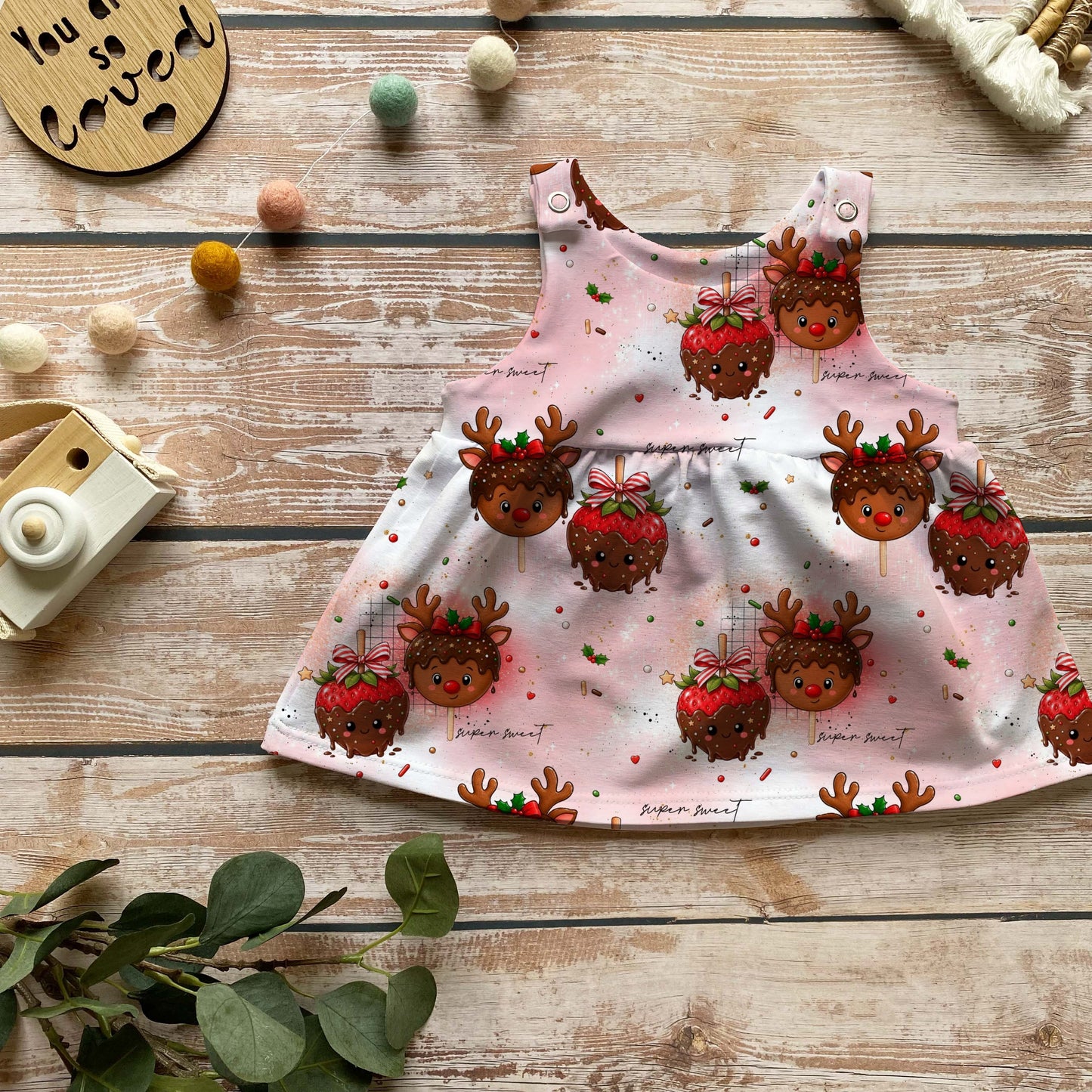 Handmade Latzkleid „Super Sweet“ | Gr. 56–104
