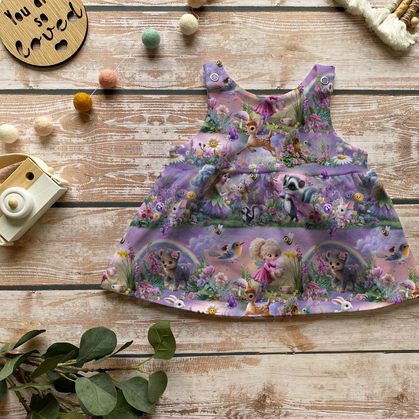 Handmade Latzkleid „Waldmärchen“ | Gr. 56–104