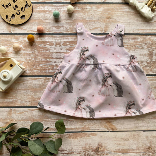 Handmade Latzkleid „Feenfreundschaft“ | Gr. 56–104