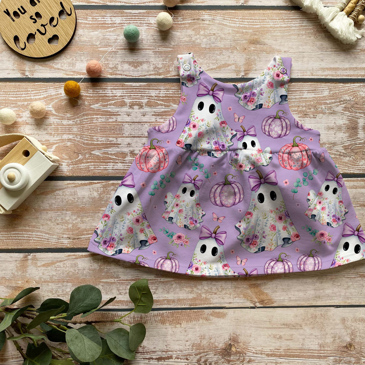 Handmade Latzkleid „Girly Ghosts“ | Gr. 56–104