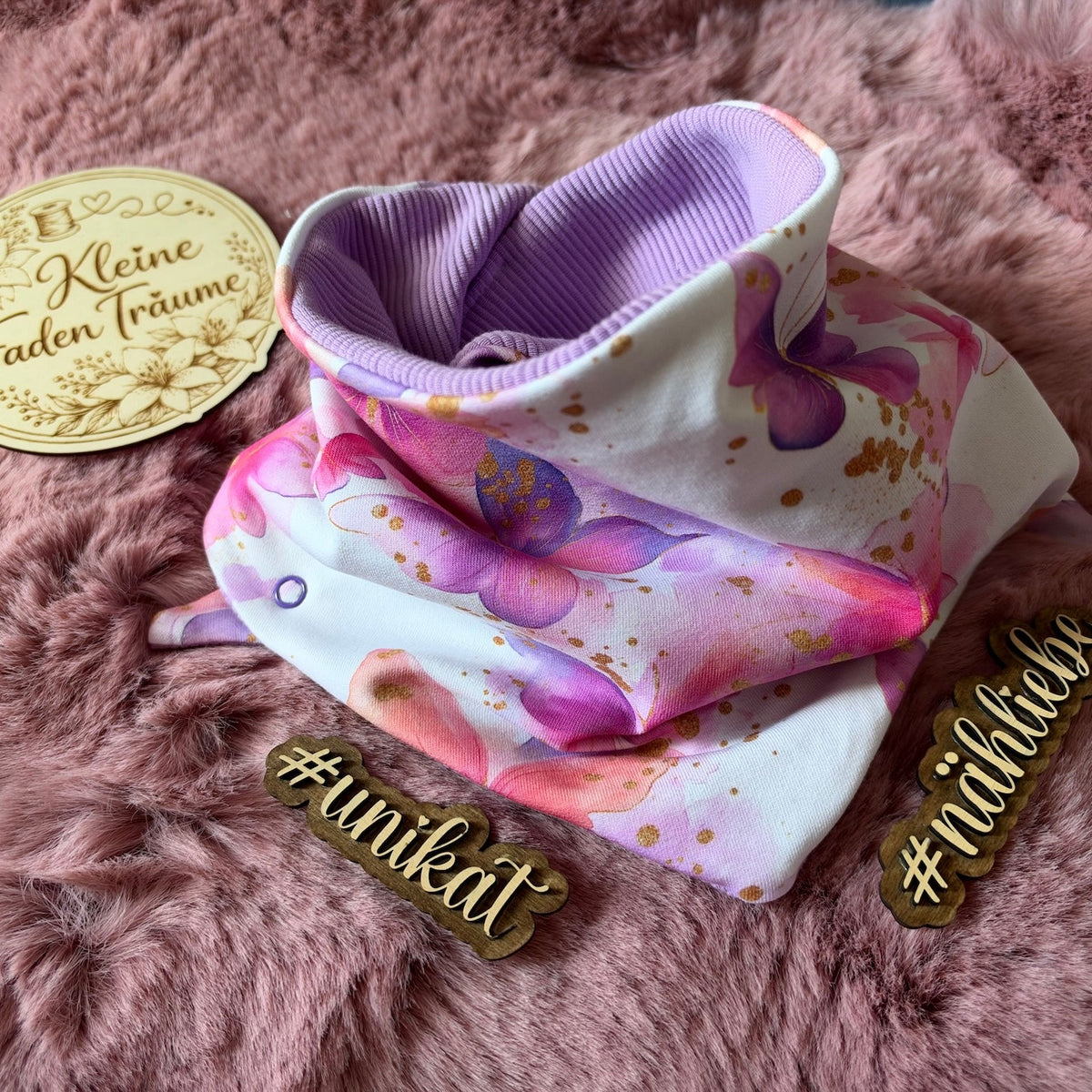 Handmade Kinderhalstuch „Schmetterlingstraum“ | 2–4 Jahre