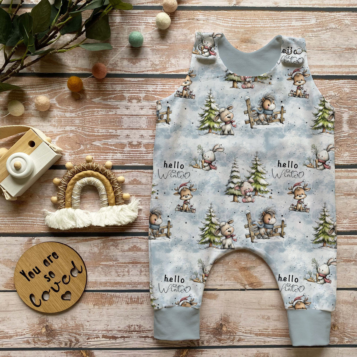 Handmade Strampler „Hello Winter“