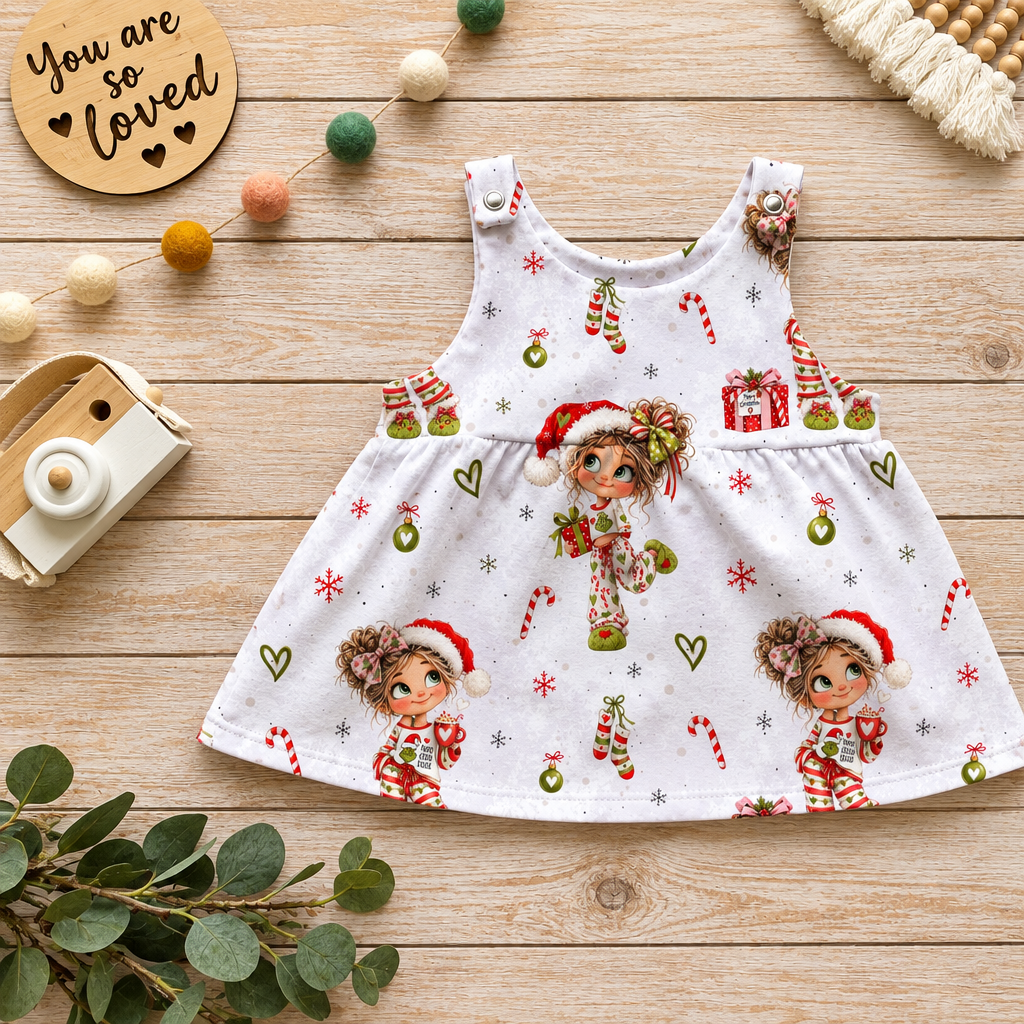 Christmas Girl Latzkleid Flatlay