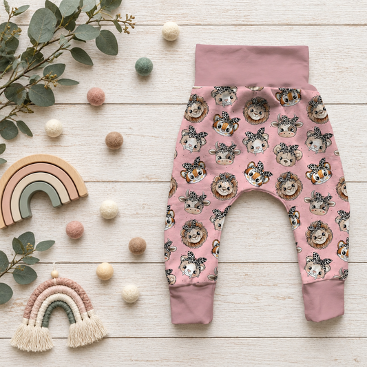 Pumphose Wilde Tierfreunde Flatlay