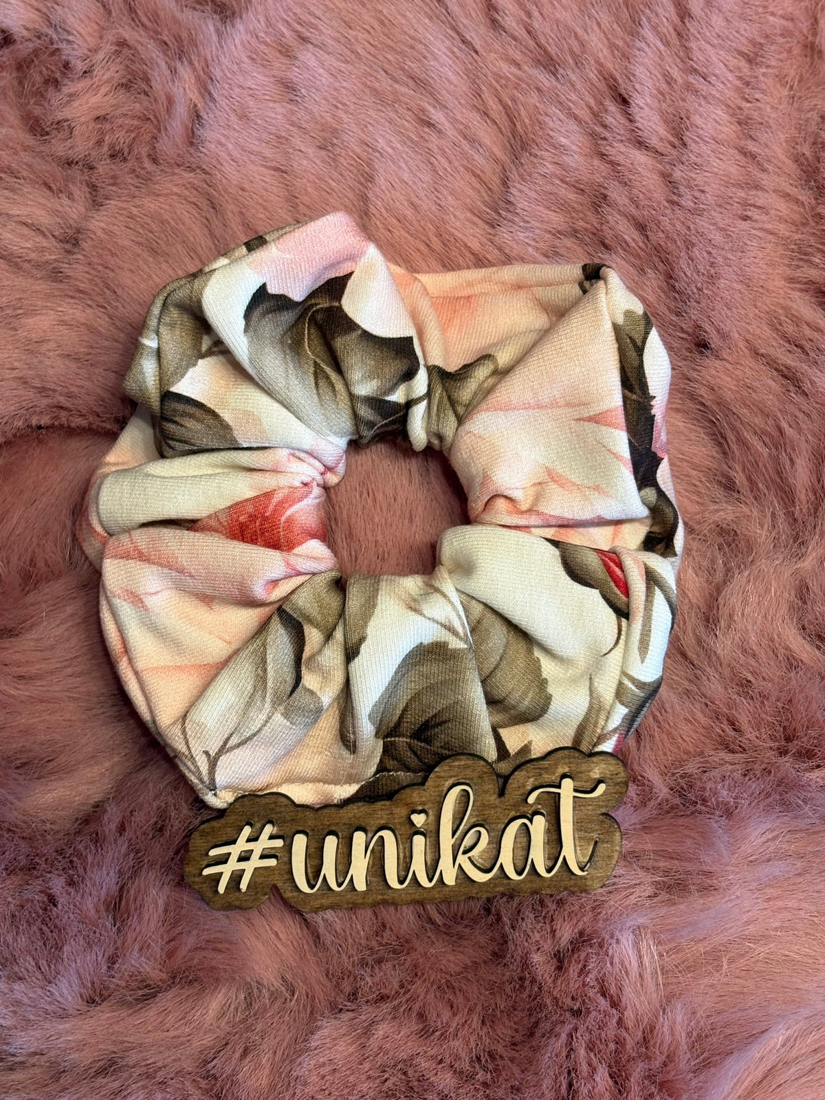 Handmade Scrunchie „Rosenzauber“ – 3 Größen